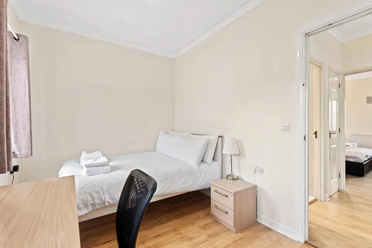 Casa vacanze Super 2 Bedroom House Near Canary Wharf, O2 Arena & London Excel For 5 People Regno Unito